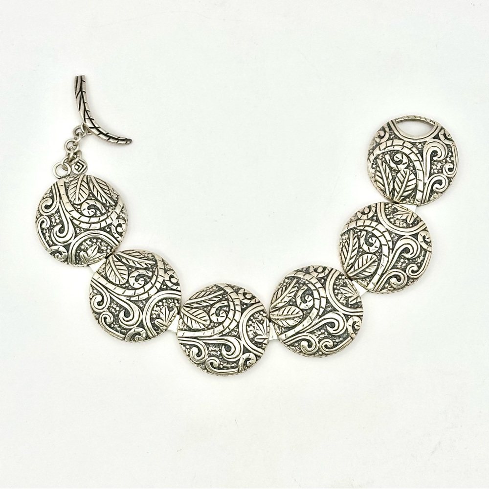 Silpada Retired B2092 “Ancient Scroll” Sterling Silver Disc Toggle Bracelet